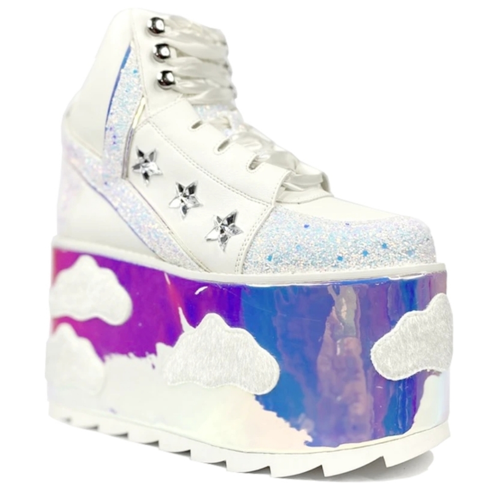 YRU Qozmo sky cloud sneakers
